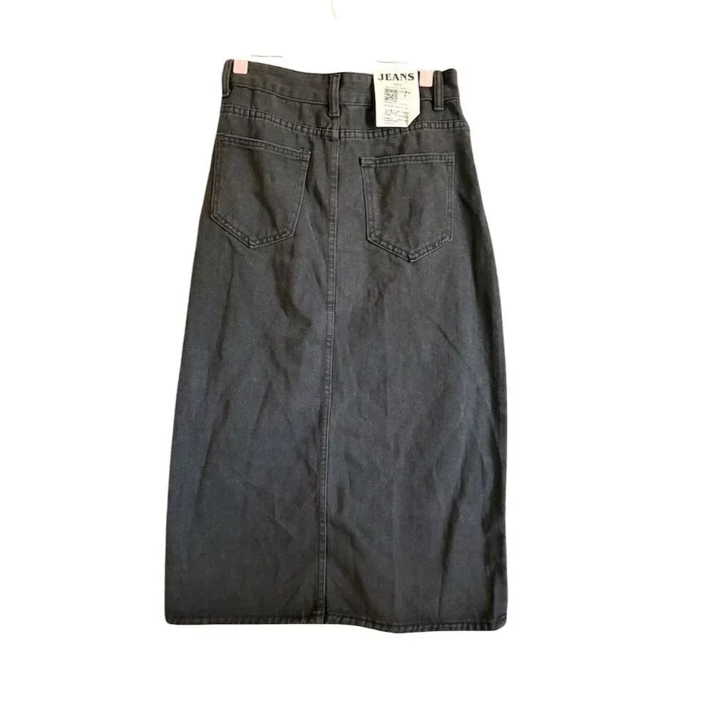 New with tag Women's Black Denim Long Pleated Skirt with Pockets Size M